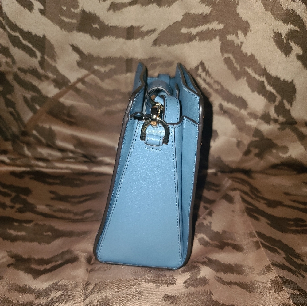 MICHAEL Kors Purse - Picture 5 of 16